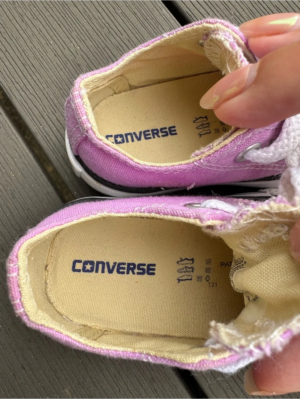 Converse low top